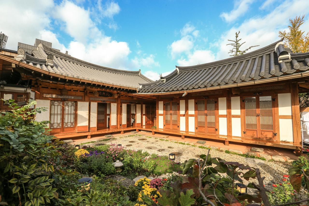 Bu Kyung Dang Hotel Jeonju Bagian luar foto