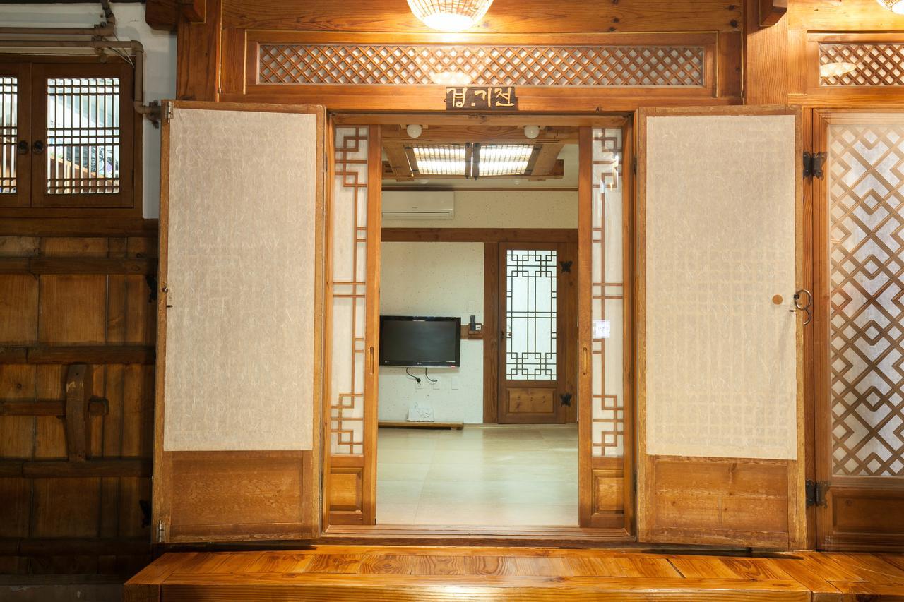 Bu Kyung Dang Hotel Jeonju Bagian luar foto